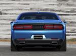 Dodge Challenger SXT 2015 года